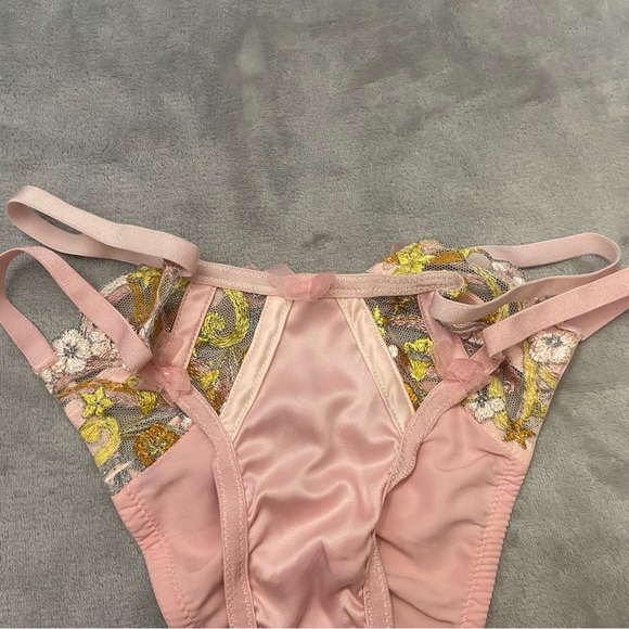 New! For Love and Lemons Swirly Star Panty 3010 - Picture 7 of 11